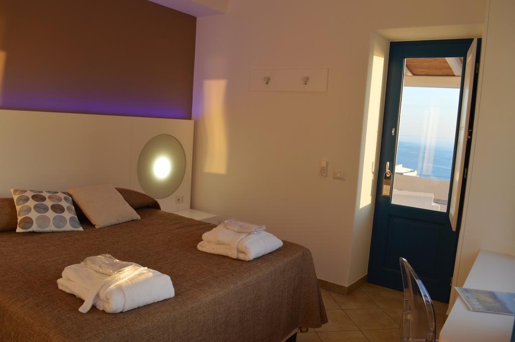 'A Alera Room & Breakfast Malfa Kültér fotó